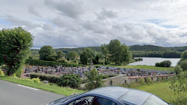Rumeur sur la tombe de Jean-Pierre Pernaut, une commune de la Somme assaillie d'appels