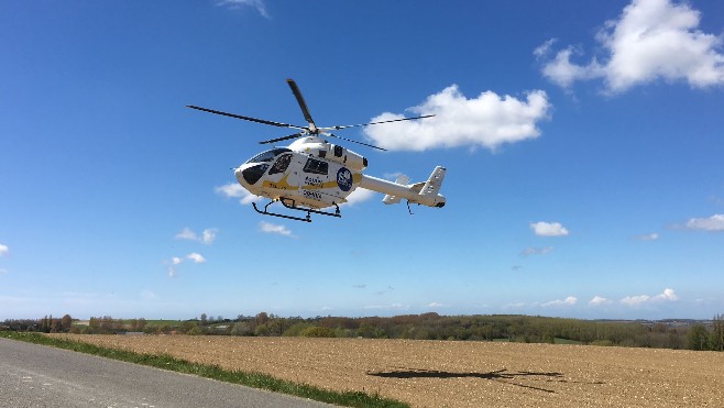 A16 : 4 blessés dont 3 graves après une collision entre un camping-car et une voiture.