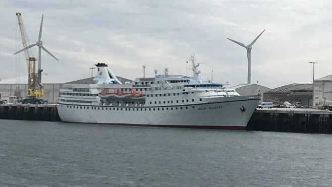 Un navire de croisière a accosté au port de Boulogne