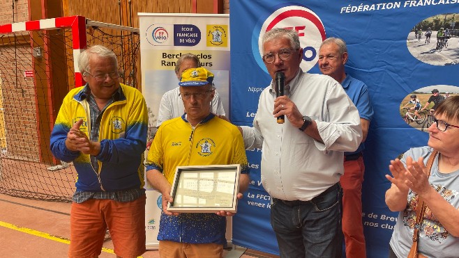 L'ancien président du Berck Cyclos Randonneurs récompensé pour ses nombreuses années d'investissement