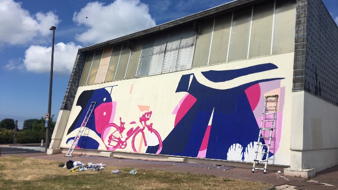 Street art à Calais : Retro Graffitism peint avenue Coubertin