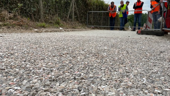 Montreuillois: du béton drainant à base de coquilles Saint Jacques utilisé pour la véloroute