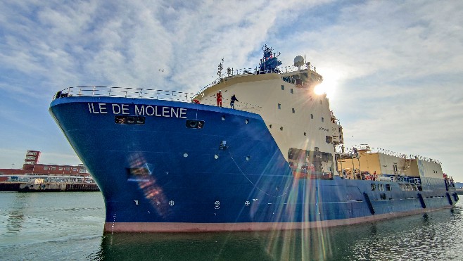 A Calais, ASN inaugure son nouveau navire câblier de maintenance