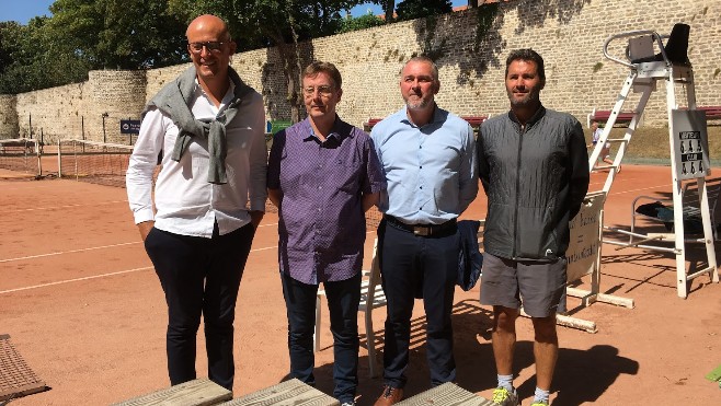 A Boulogne sur mer, les tennis sont gratuits pour tous et les initiations aussi pour les 7-12 ans cet été !