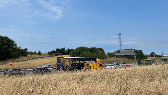 A16: pagaille à Saint Martin Boulogne après la perte de contrôle d'un véhicule