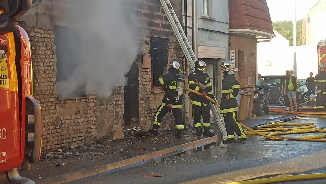 Une maison détruite par un incendie à Grand-Fort-Philippe.