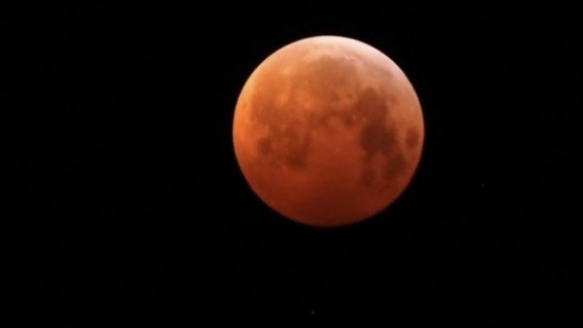 La dernière super lune de l'année c'est cette nuit 