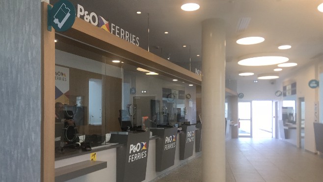 Pas de poursuite pour P&O Ferries après le licenciement de 800 marins britanniques