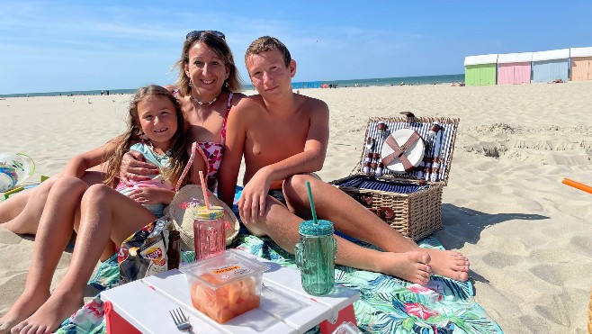 Les touristes profitent des derniers rayons du soleil avant la rentrée