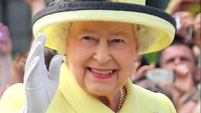 La Reine Elizabeth II placée sous surveillance médicale