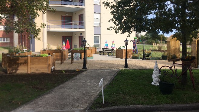 A Calais, l’EHPAD La Roselière possède désormais un jardin participatif et citoyen 