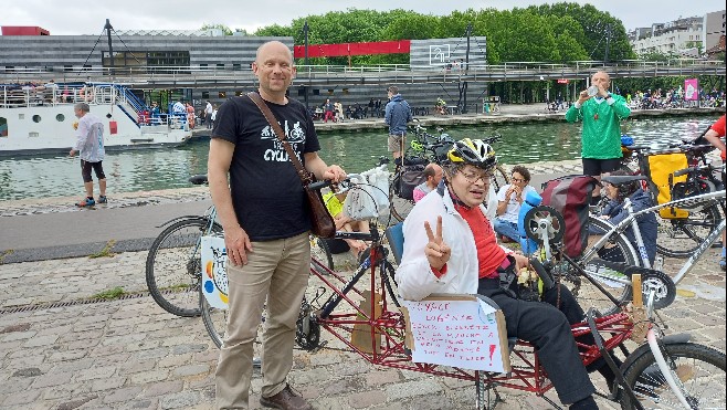En fauteuil roulant, Fabrice Rouillé, va relier Berck à Biarritz sur un tandem adapté