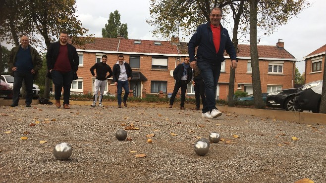 Petit à petit, la ville de Dunkerque rénove les terrains de pétanque dans les quartiers.