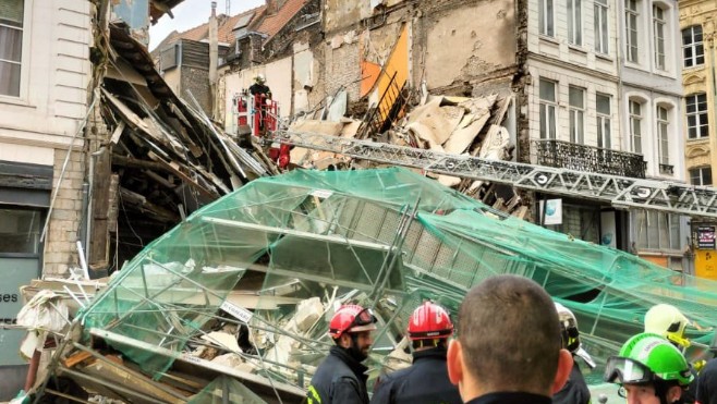 Deux bâtiments se sont effondrés à Lille ce samedi matin 