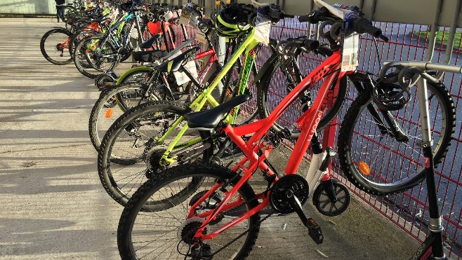A Malo, les collégiens ont reçu des kits sécurité pour leurs vélos !