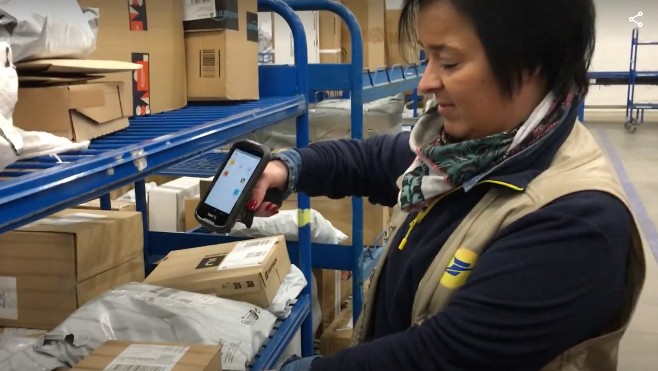 A Petite-Synthe, jusqu'à 9000 colis triés à la plateforme multiflux de La Poste.