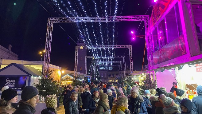 Ambiance et dégustation garantie au Marché de Noël de Gravelines.