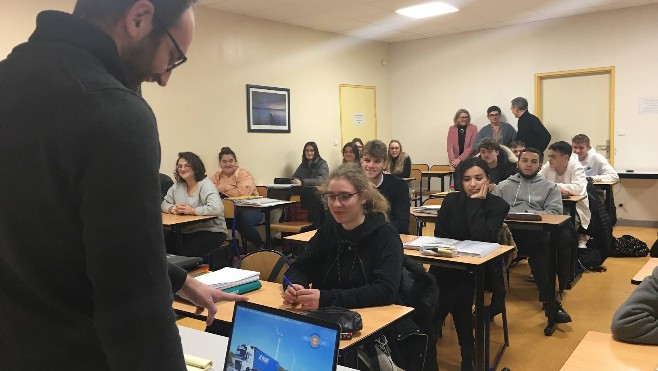 Passez votre licence et master en Comptabilité et Gestion au Lycée Giraux-Sannier à Saint Martin Boulogne.