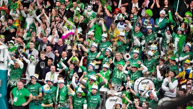 Des déguisements de carnaval,« BlackFace » choquent un joueur de Roanne lors du match de carnaval du Portel, le maire soutient les supporters.