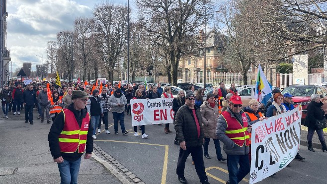 Près de 1000 personnes ont manifesté ce mercredi à Abbeville contre la réforme des retraites