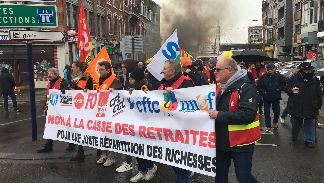 Le conseil constitutionnel valide le départ à la retraite à 64 ans.