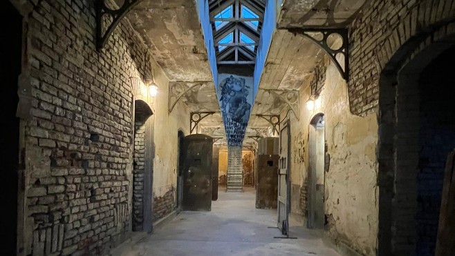 Exposition d'art urbain dans l'ancienne prison pour femmes de la citadelle de Doullens 