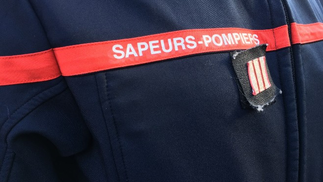 Bergues : Un foodtruck prend feu durant la course de caisses à savon.