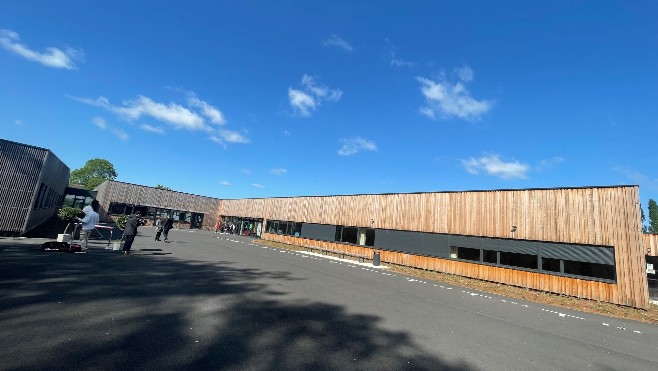 Le collège d'Ailly le Haut Clocher entièrement réhabilité et agrandi