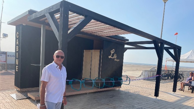 A Stella-plage, vous pouvez déposer vos affaires et vous changer à deux pas du sable