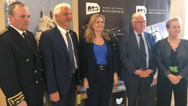 A Samer, la présidente de l'Assemblée Nationale est venue soutenir l'engagement des femmes dans la société.