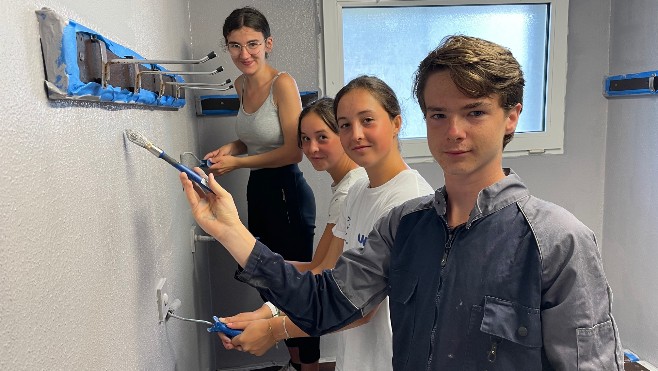 A Etaples, les vestiaires du club de foot de la Haute Ville rénovés grâce à un chantier jeune