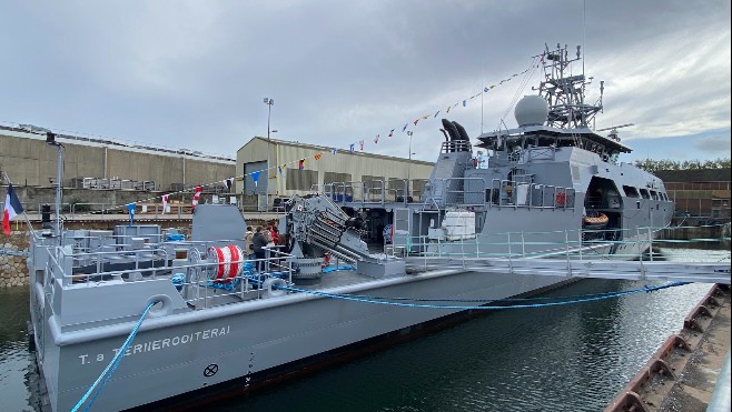 Les chantiers navals de la Socarénam et la Marine Nationale ont baptisé un patrouilleur dernier cri à Calais.