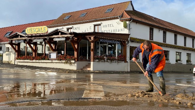 24h après le passage d'un torrent de boue, Escalles se relève...