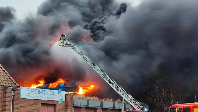 Gravelines : après l'incendie à Sportica la ville cherche des solutions 