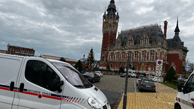 L'hôtel de ville de Calais évacué et fermé après la réception d'un message menaçant
