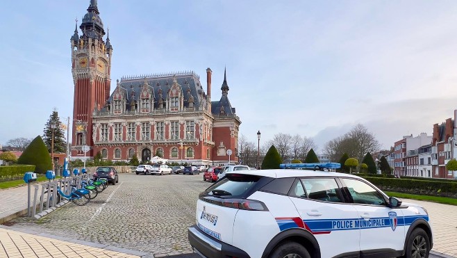 Calais: troisième évacuation de l'hôtel de ville cette semaine