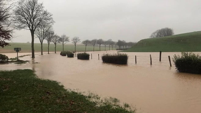 Inondations: le cauchemar recommence dans le Pas-de-Calais, des renforts nationaux et européens attendus
