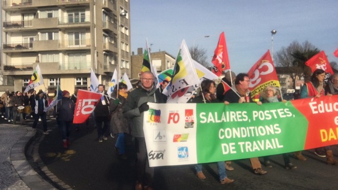 Grève dans l’Education Nationale : près de 250 personnes dans les rues de Calais