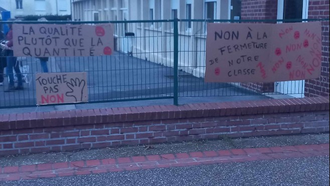 A Abbeville, les parents d'élèves de l'école Alain Détré mobilisés contre la fermeture d'une classe 