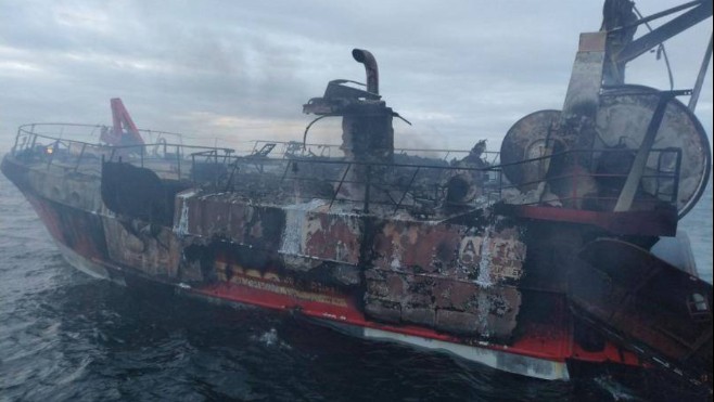 Le chalutier dunkerquois en feu s'est échoué à Cayeux-sur-mer