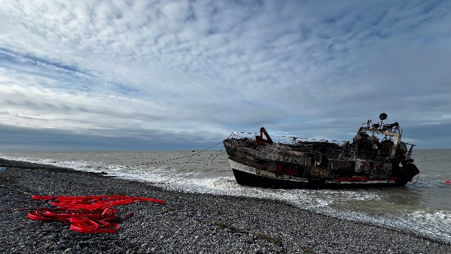 Que va devenir le chalutier Dunkerquois qui s'est échoué à Cayeux?