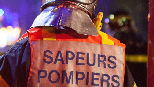 Un poids-lourd, chargé de colis, ravagé par un incendie hier soir dans les 7 Vallées