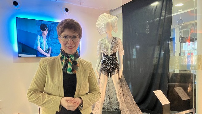 Cité de la Dentelle à Calais : admirez la robe portée par Miss France et découvrez le fonctionnement d’une usine de dentelle !