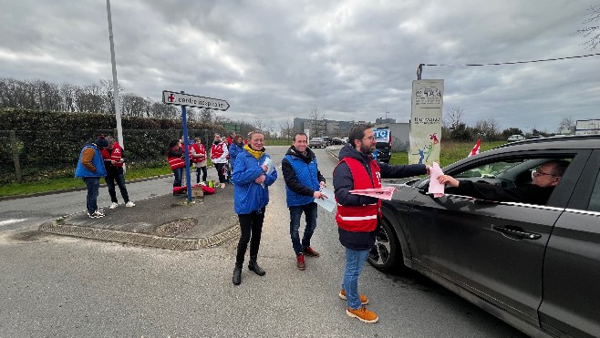 Mobilisation des agents du CHAM pour dénoncer la politique du gouvernement 