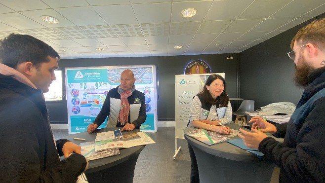 Forte affluence pour le job dating d’Aluminium Dunkerque au stade de l'Épopée à Calais