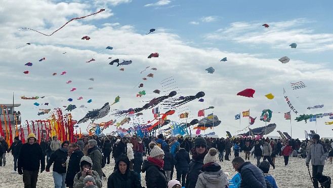 La foule déjà au rendez-vous du premier week-end des Cerfs-Volants de Berck