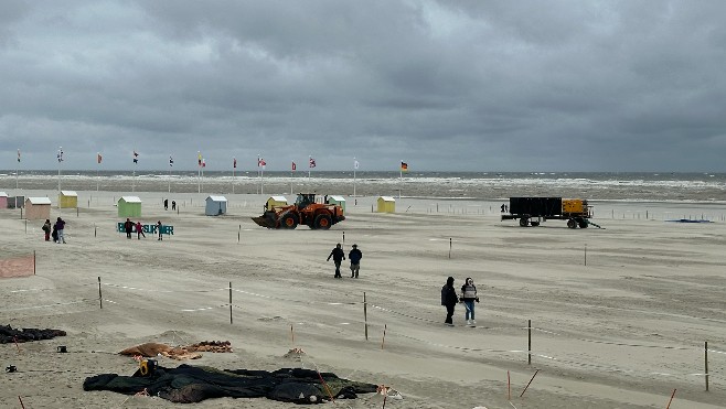 Berck: clôture des Rencontres Internationales de Cerfs-Volants à cause du vent violent