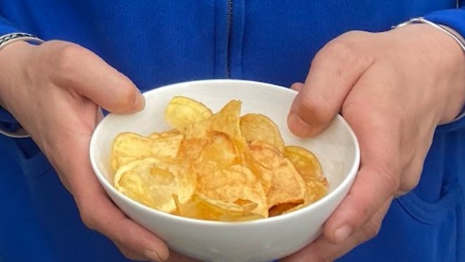 4 Jours de Dunkerque : dégustez des chips fabriquées dans le Nord au sein du Village des partenaires.