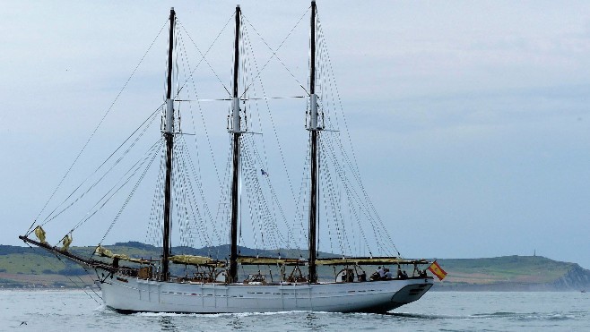 La goélette à 3 mâts Pascual Flores en escale à Calais, visites et sorties en mer au programme.