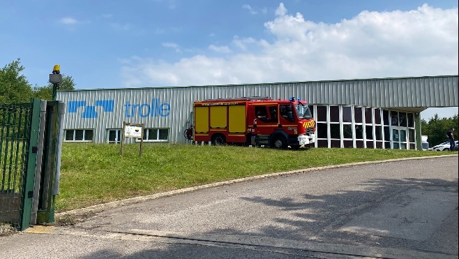 Hesdin l'Abbé : Après l'incendie, les bureaux administratifs de la société Trollé épargnés.